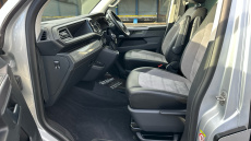 Volkswagen Caravelle 2.0 TDI Executive 199 5dr DSG Diesel Estate